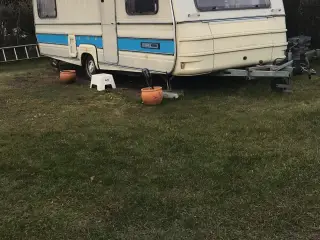 Tagluger til Campingvogn købes.