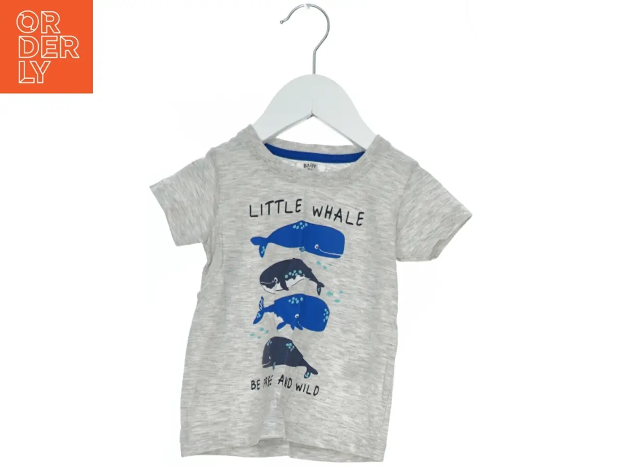 Billede 1 - T-shirt med hval-motiv (str. 80)