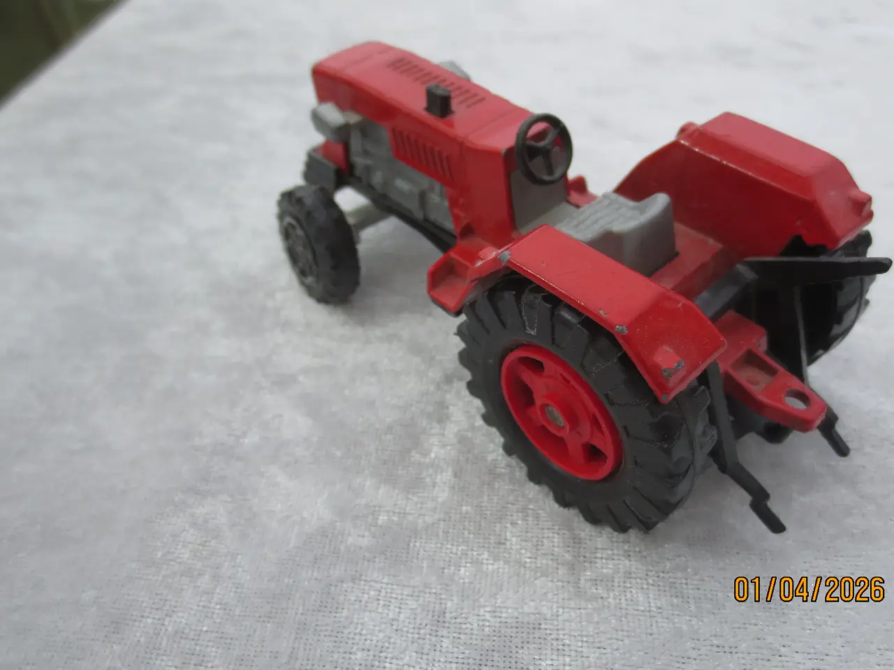 Billede 3 - 3 stk Modeltraktor og en Tipvogn