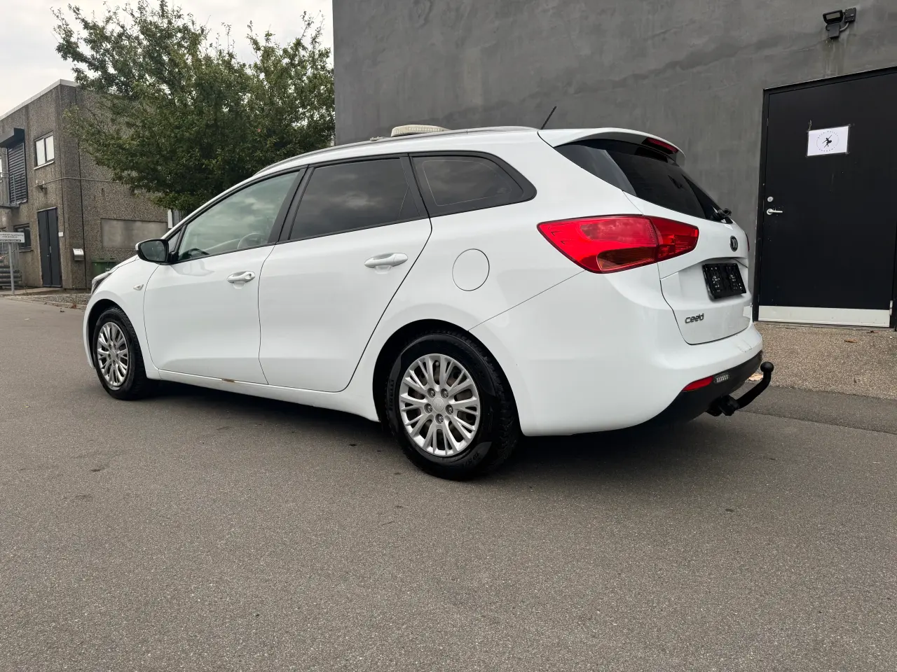 Billede 3 - Kia Ceed. Gul pladet. Tidligere service vogn.