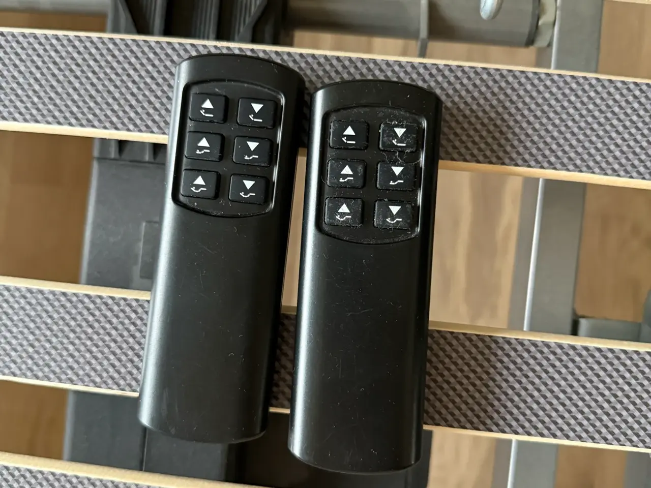 Billede 6 - Elevationsseng med senge gavl