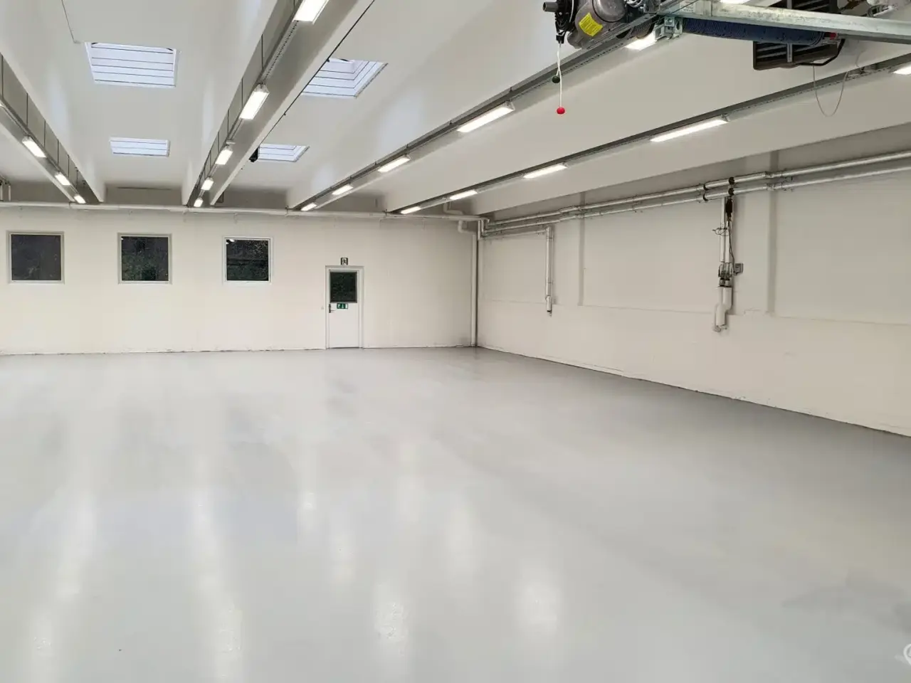 Billede 1 - Indflytningsklart lager-lejemål med moderne faciliteter