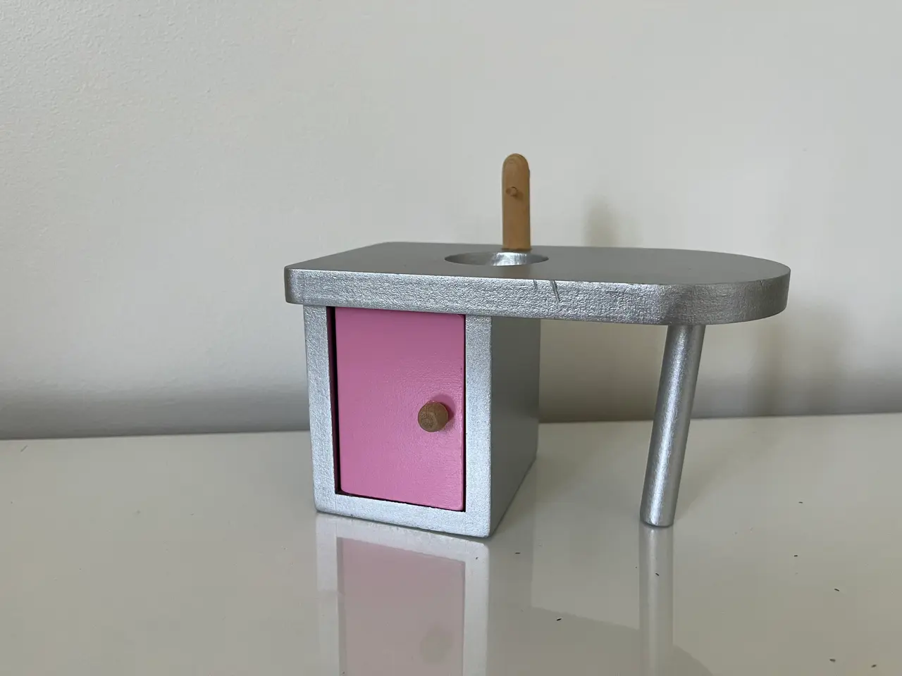 Billede 6 - Barbie dukke inkl. indkøbsvogn og køkkenbord