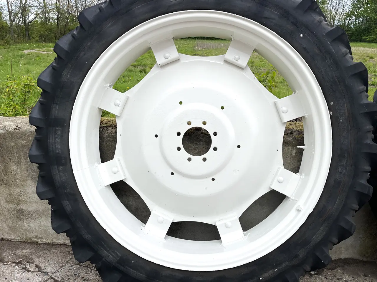 Billede 2 - SPRØJTEHJUL  12.4 x 46  ( 2 stk )