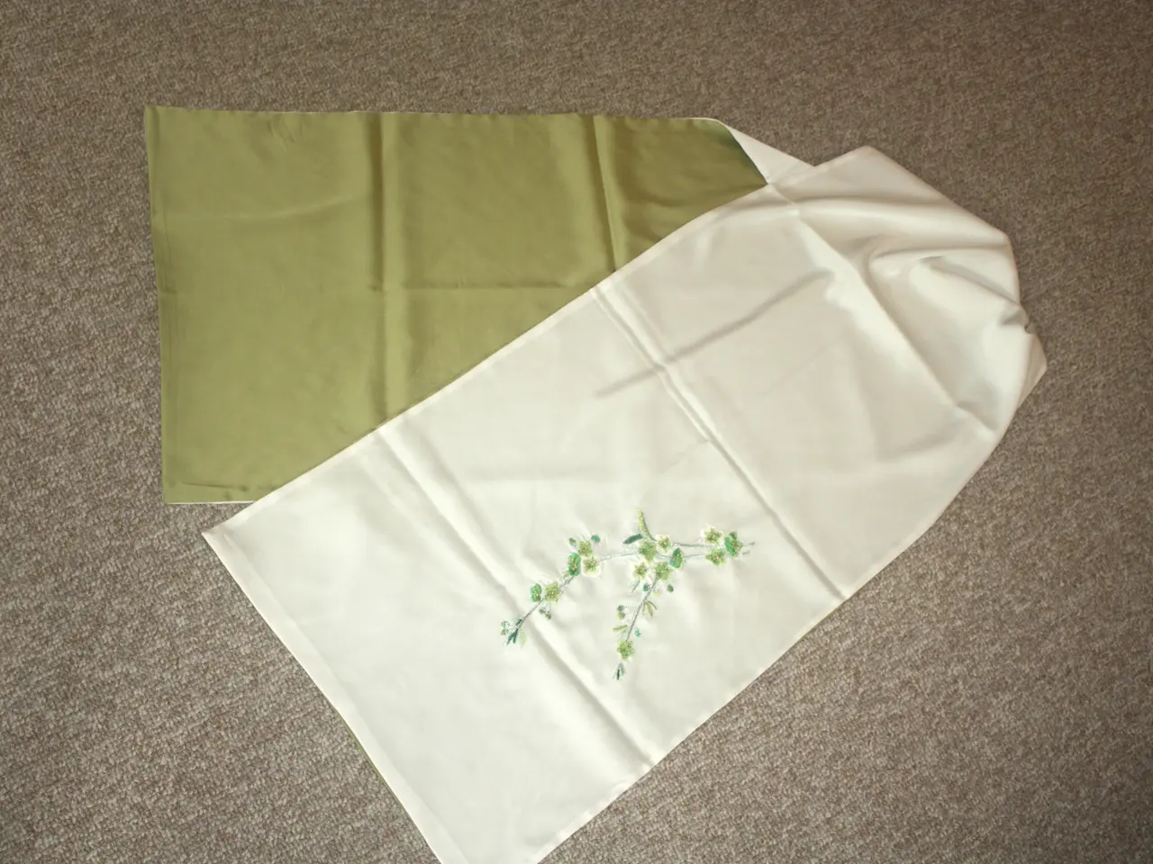Billede 6 - Broderet Silke tørklæde 155 cm x 35 cm 