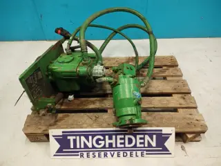 John Deere 1085 Hydrostat system