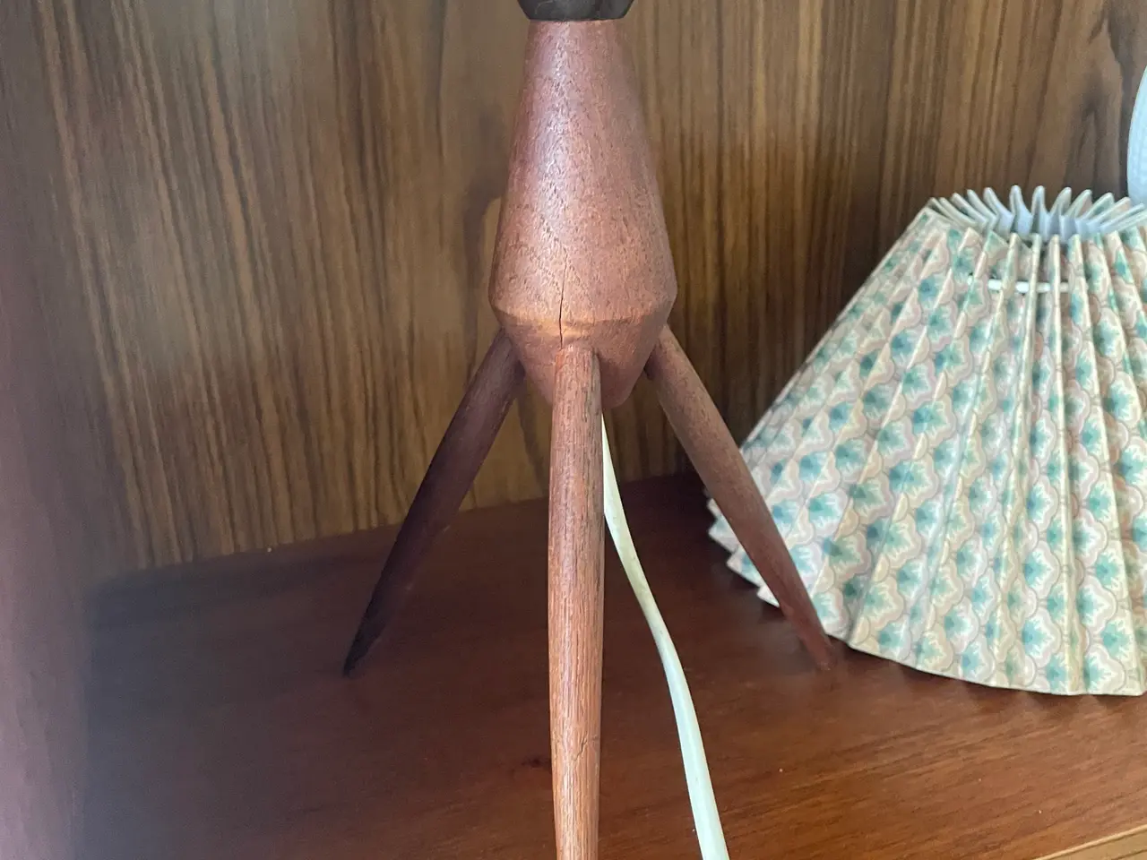 Billede 1 - Teaktræ bord lampe