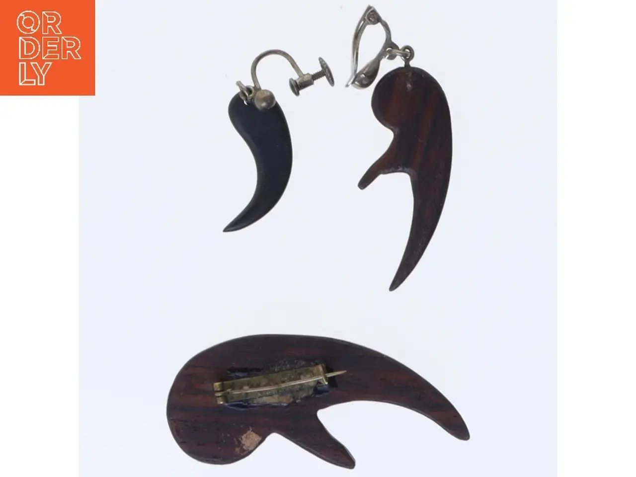 Billede 2 - Vintage smykkesæt i teak træ med øreringe og broche (str. 5,5 cm)
