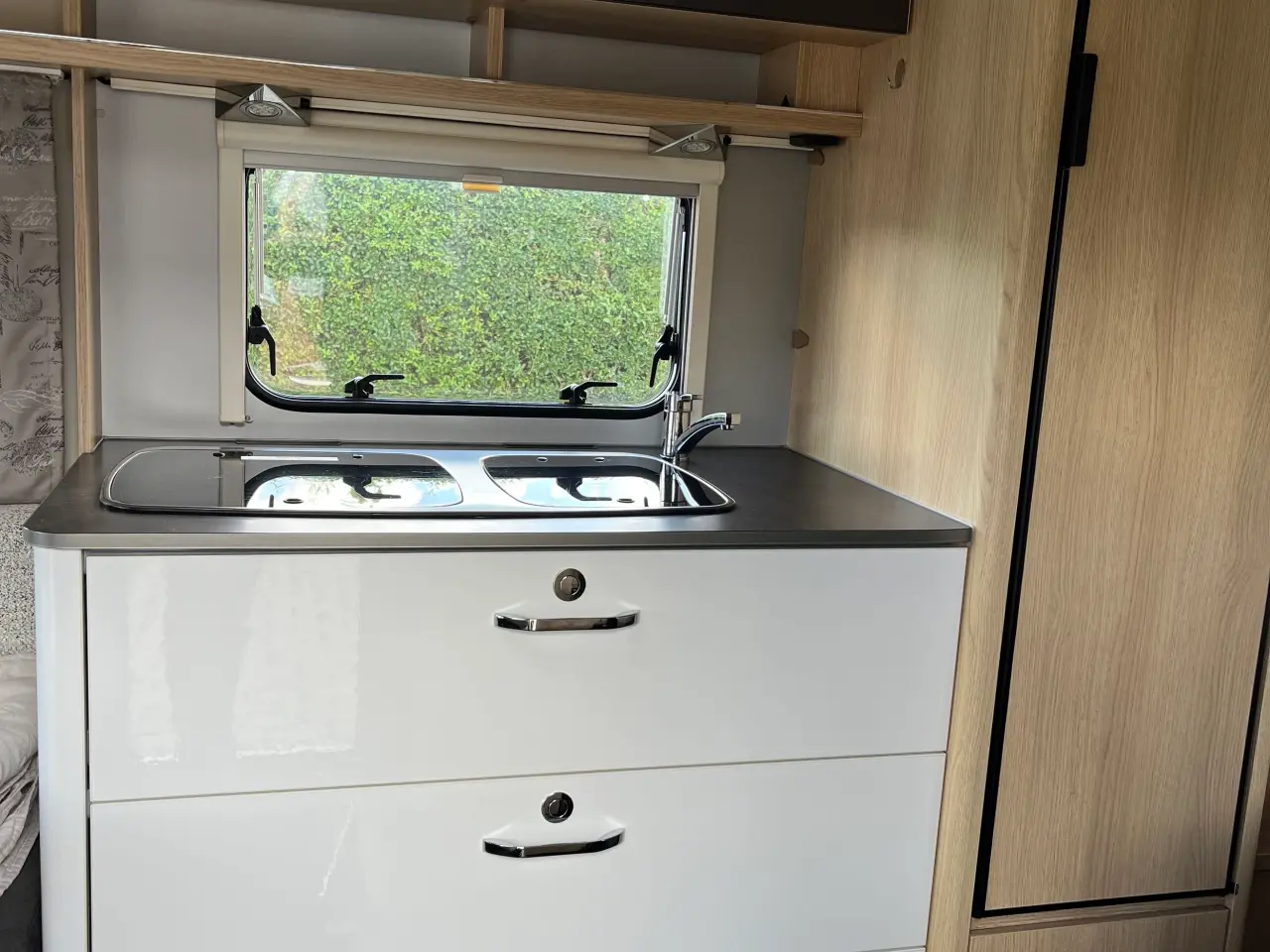 Billede 2 - Hymer Eriba Living 485 campingvogn, 2019 SE VIDEO