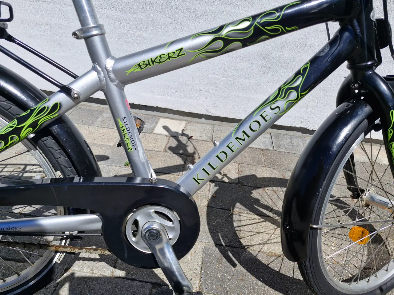 Billede 2 - MEGET VELHOLDT KILDEMOES DRENGECYKEL 20"