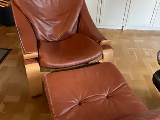 Nelo lænestol Kroken med skammel.