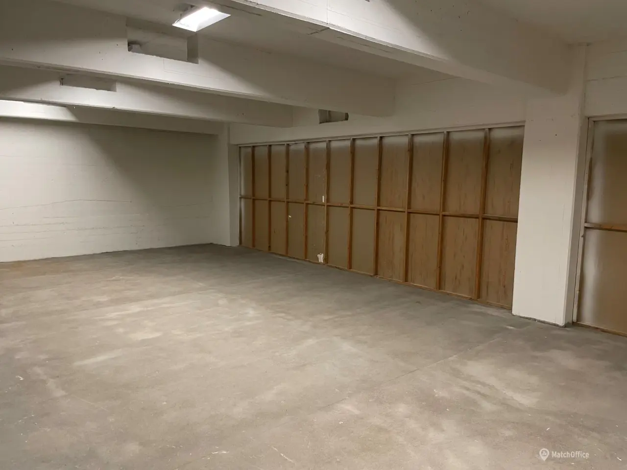 Billede 5 - Kælderrum med vareelevator til kælderen