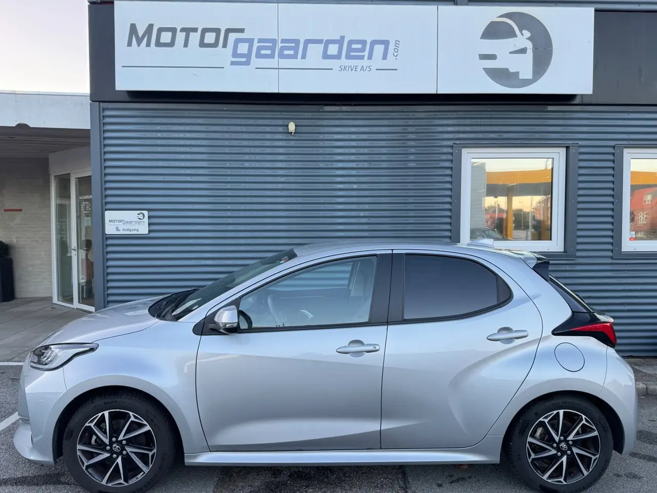 Billede 2 - Toyota Yaris 1,5 Hybrid Active Tech Design e-CVT
