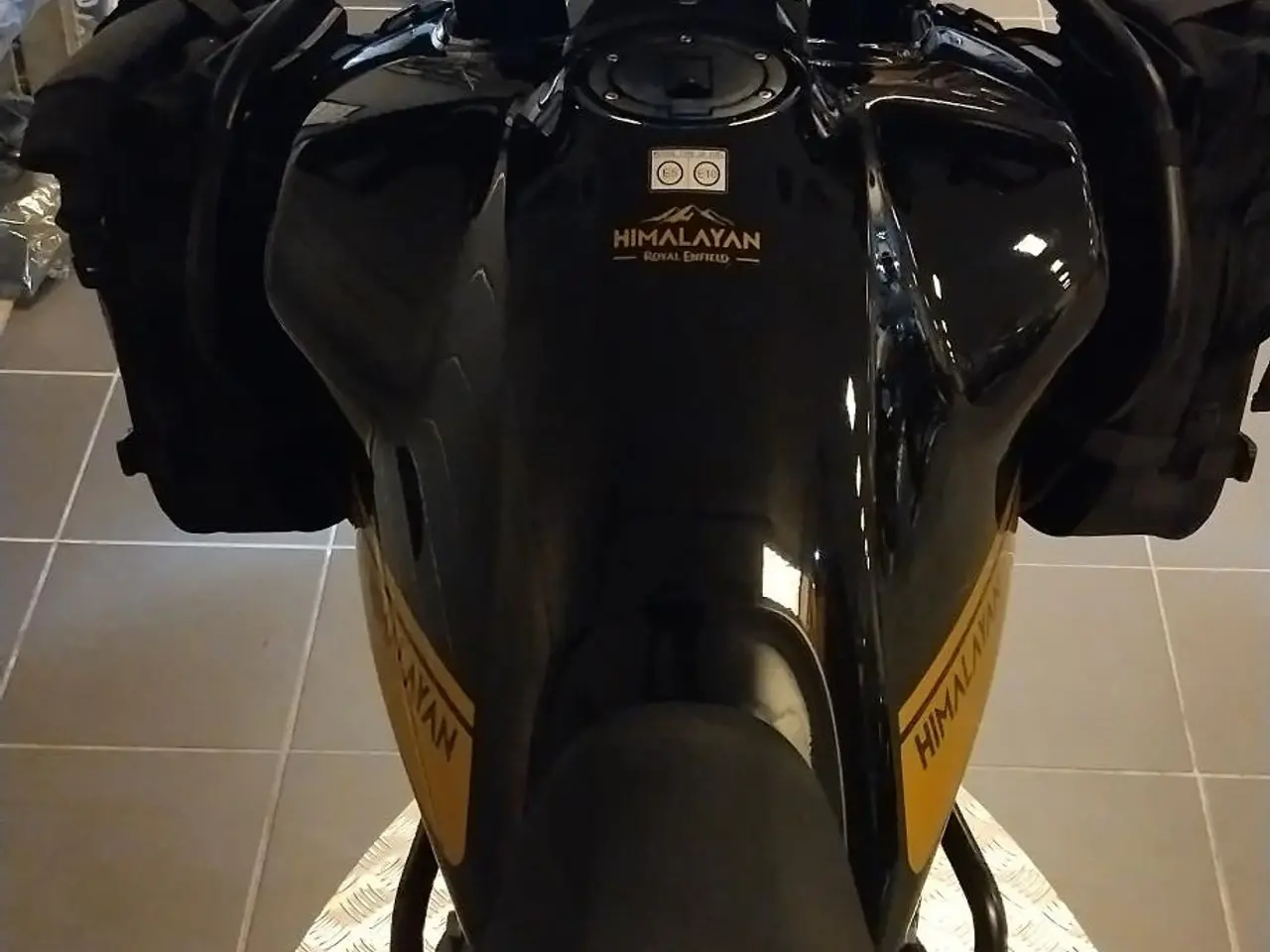 Billede 11 - Royal Enfield Himalayan 450 Hanle Black Slangeløs m/udstyr