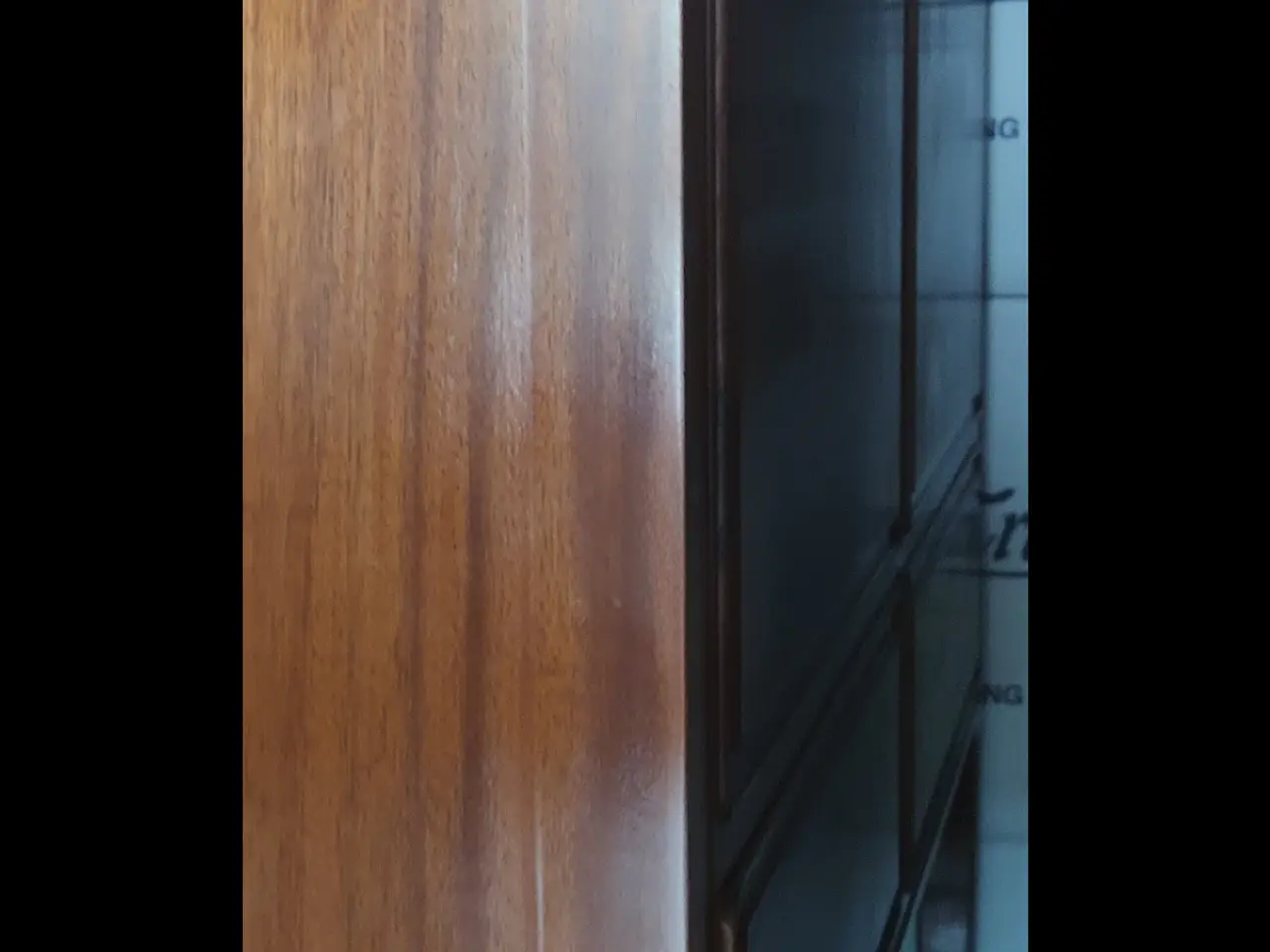 Billede 1 - Højskab, dansk sneker-arbejde