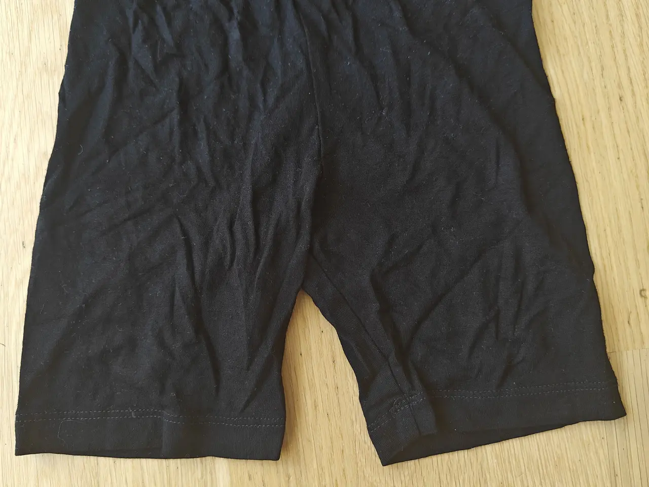 Billede 1 - VRS Fashion Shorts sort str. 110-116