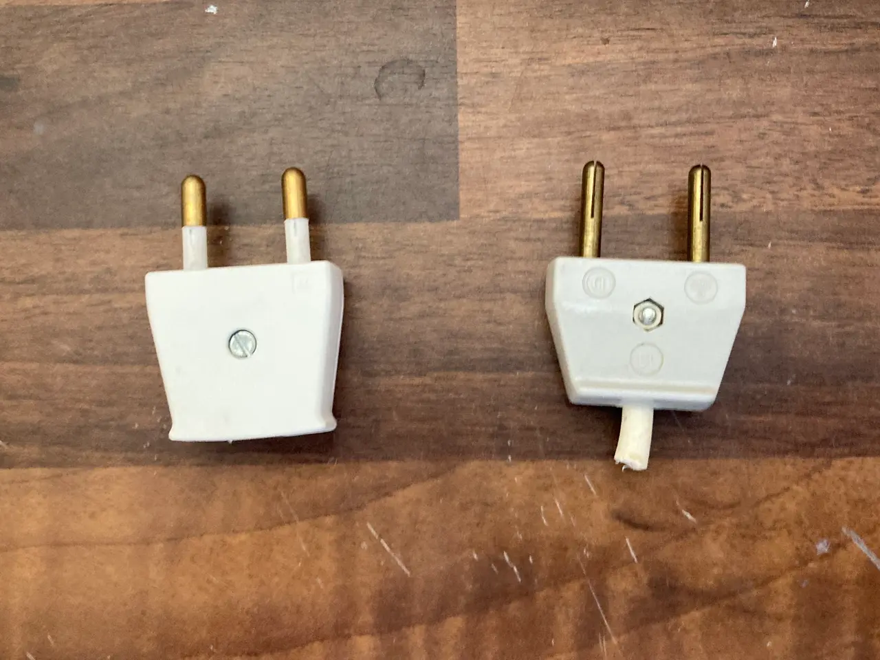 Billede 13 - 5 KRONERS MARKED. Forskellige mindre el-dele fra r