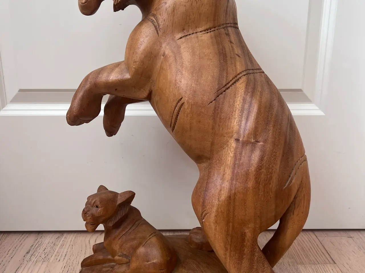 Billede 4 - Stor flot vintage træ figur