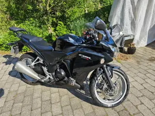 Honda CBR250RA