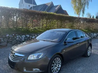 Opel Insignia 2.0T benzin – 220 HK – årgang 2009
