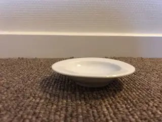 Lille Pillivuyt askebægre