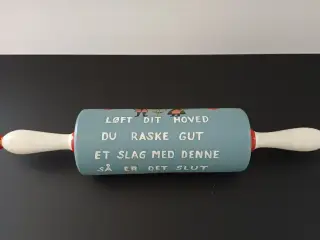 Gammel kagerulle med dekoration