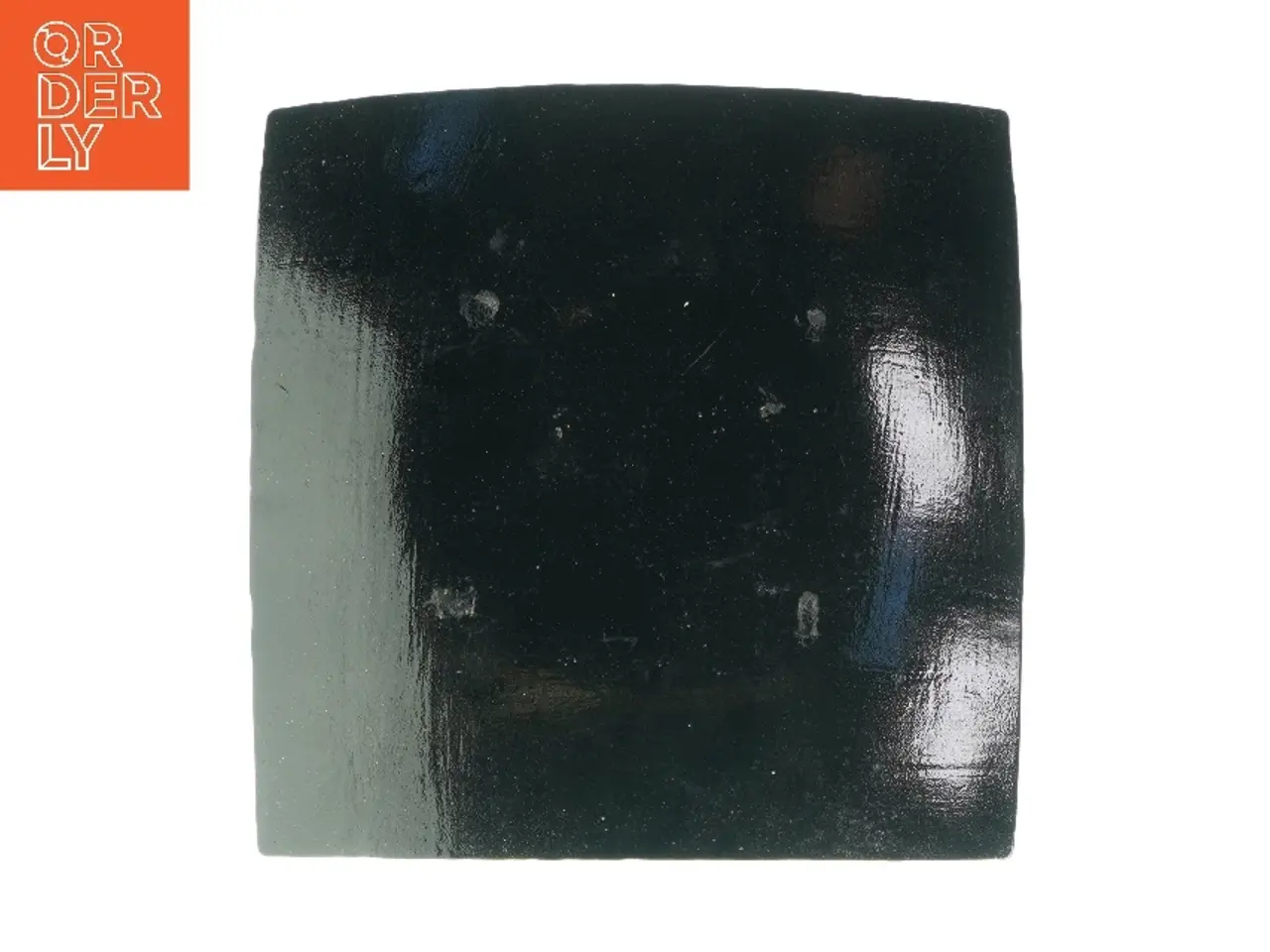 Billede 2 - Dekorativt fad (str. LB: 26,5x27cm)