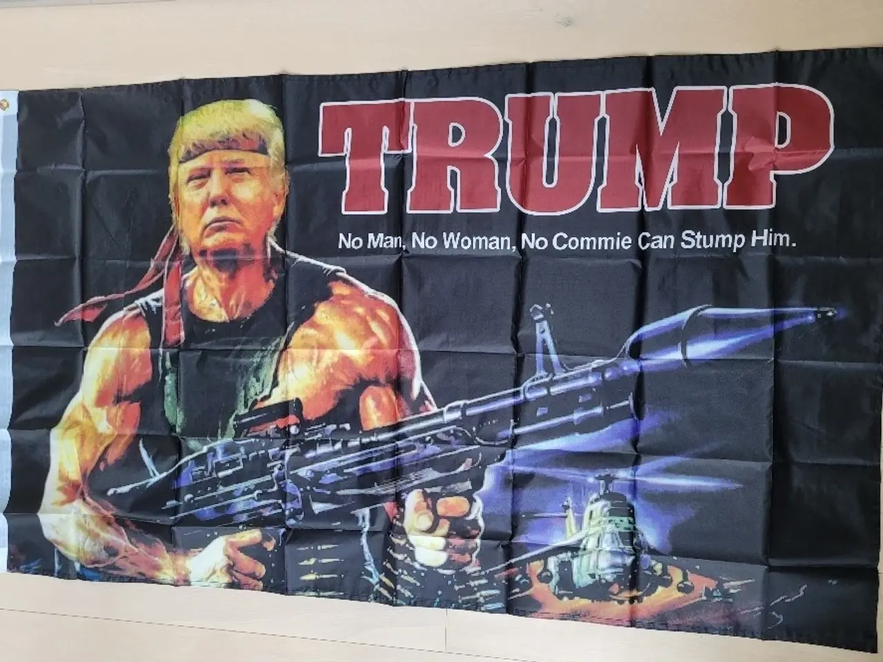Billede 6 - Trump MAGA luksus kasket, flag, medalje mv