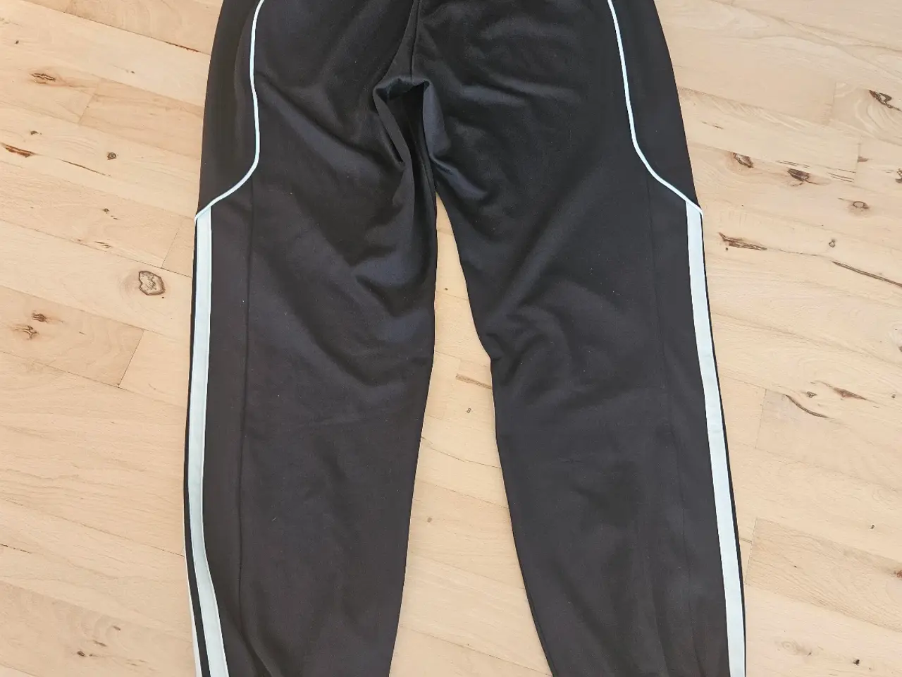 Billede 3 - ADIDAS TRÆNINGS DRAGT