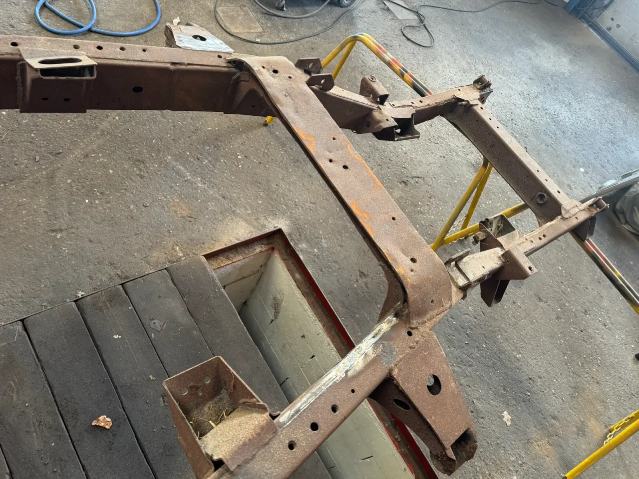 Billede 5 - Ramme til Nissan Patrol k160