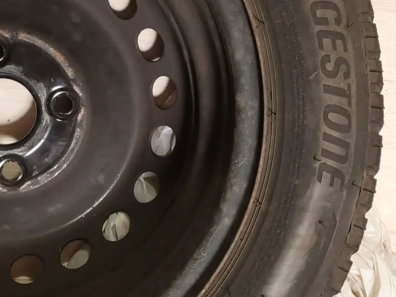 Billede 8 - 4 komplette Bridgestone vinterhjul – 14" stålfælge