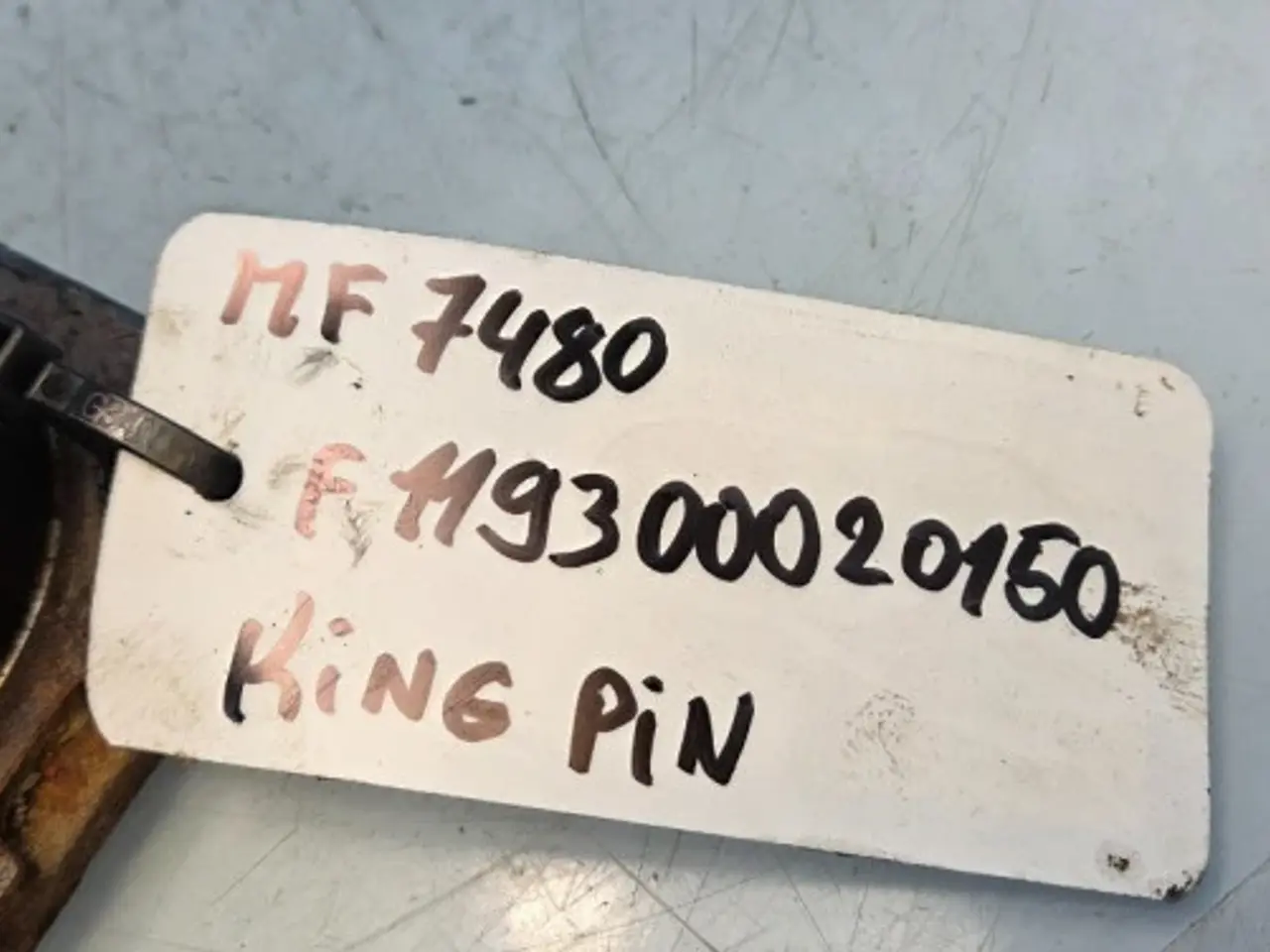 Billede 11 - Massey Ferguson 7480 Stift F119300020150