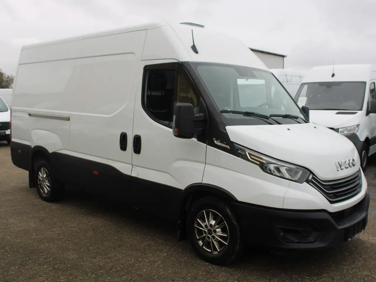 Billede 3 - Iveco Daily 3,0 35S18 12m³ Van AG8