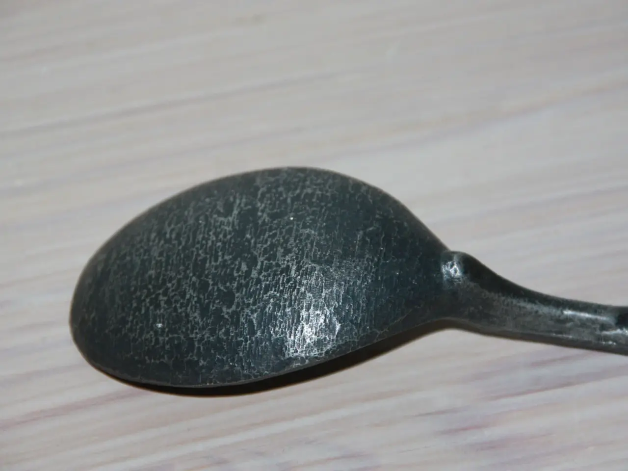 Billede 6 - Gammel tung ske. Måske tin? Længde 19 cm