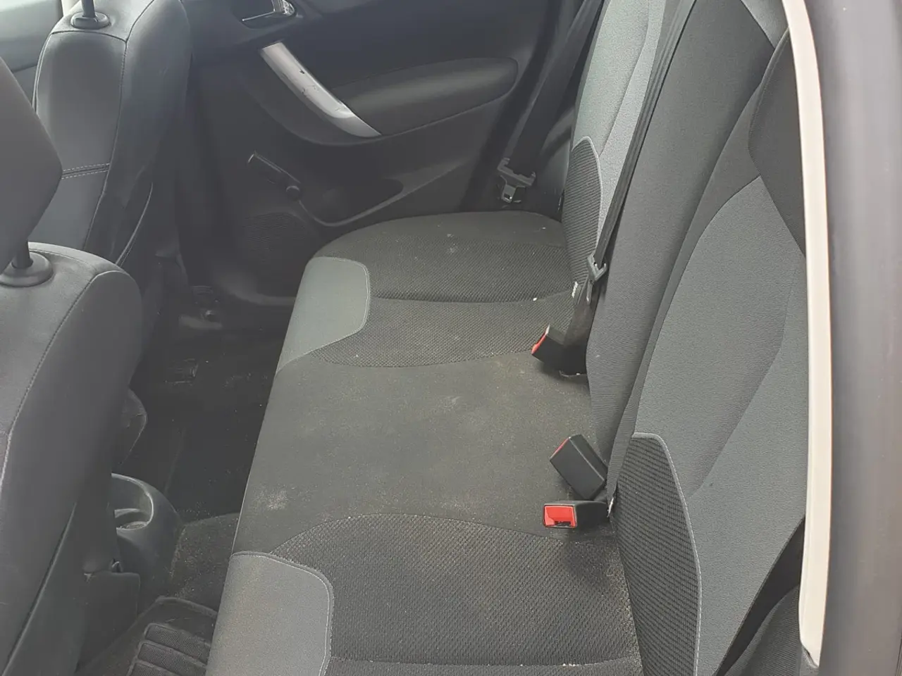 Billede 10 - Citroen c3 2012 1,6 4-dørs m. bagklap Økonomisk di