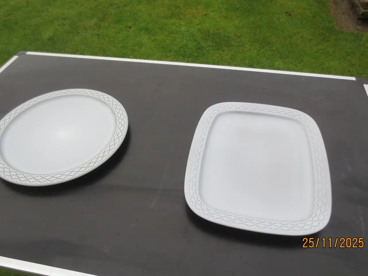 Billede 5 - 2 stk Forskellige Cordial Porcelæn B&G