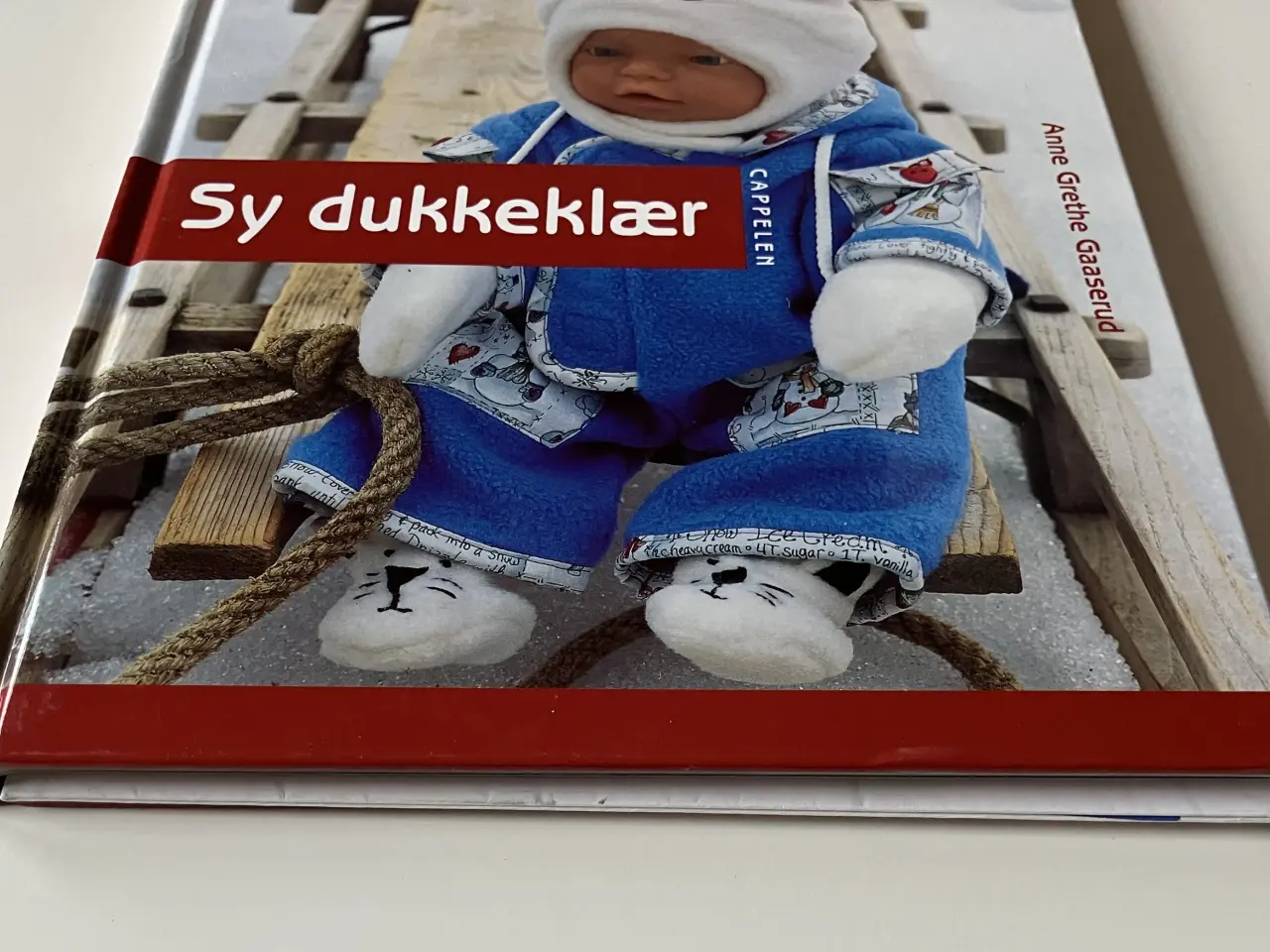 Billede 10 - Sy dukkeklær. Av Anne Grethe Gaaserud (Norsk)