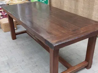 Spisebord