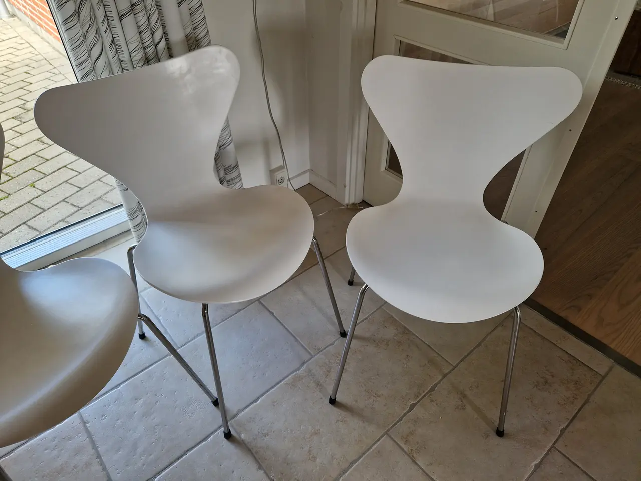 Billede 4 - Piet Hein spisebord og 4 Arne Jacobsen 7'er stole