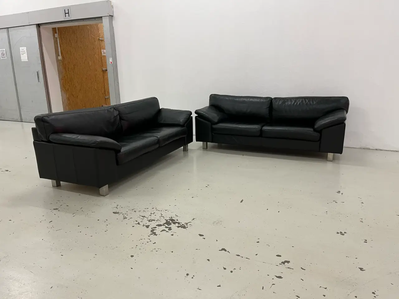 Billede 3 - Eksklusiv Skalma 2,5+2,5 Pers.Sofa i sort okselæde