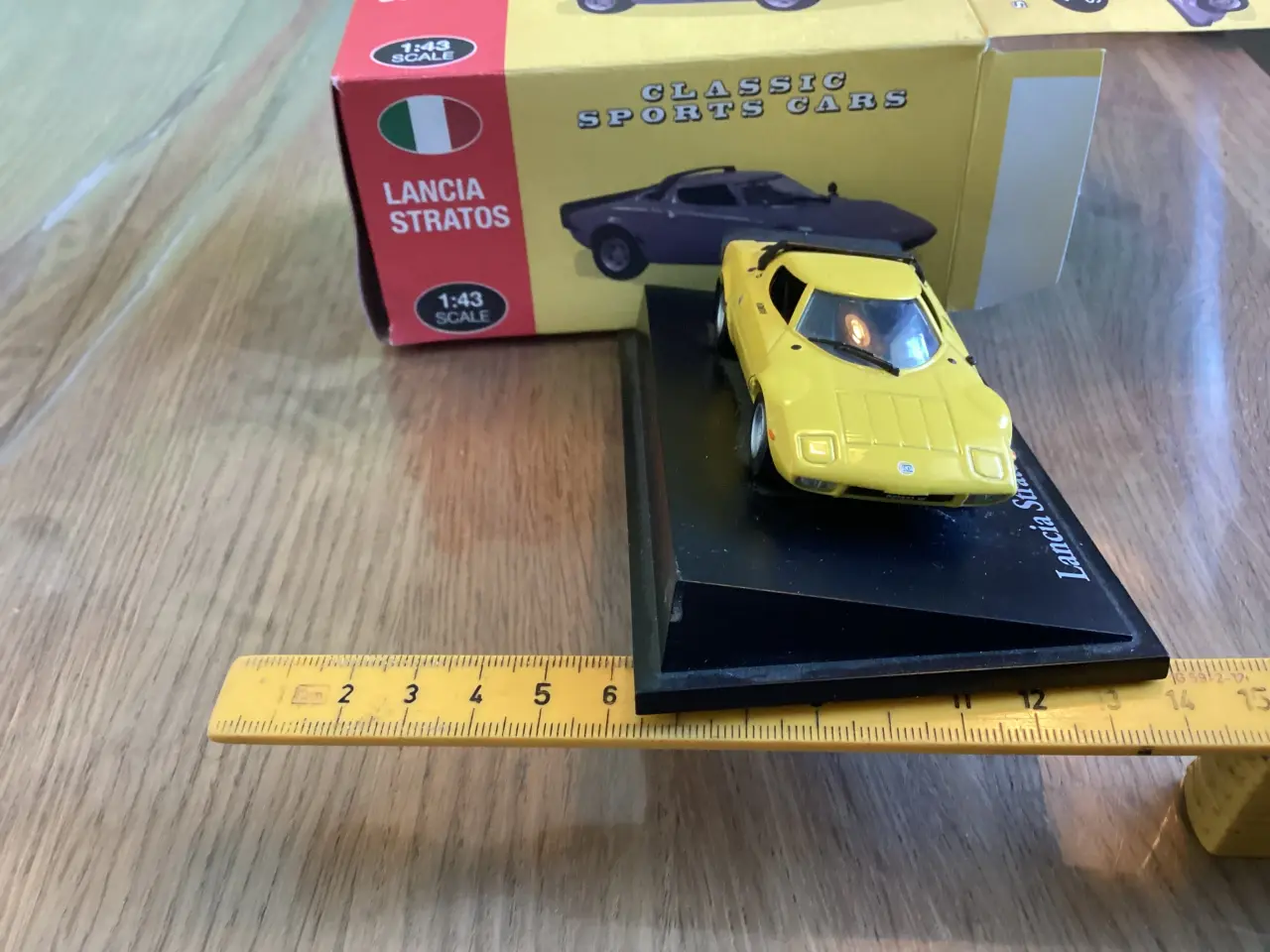 Billede 5 - Lancia Stratos HF Stradale modelbil i skala 1:43.