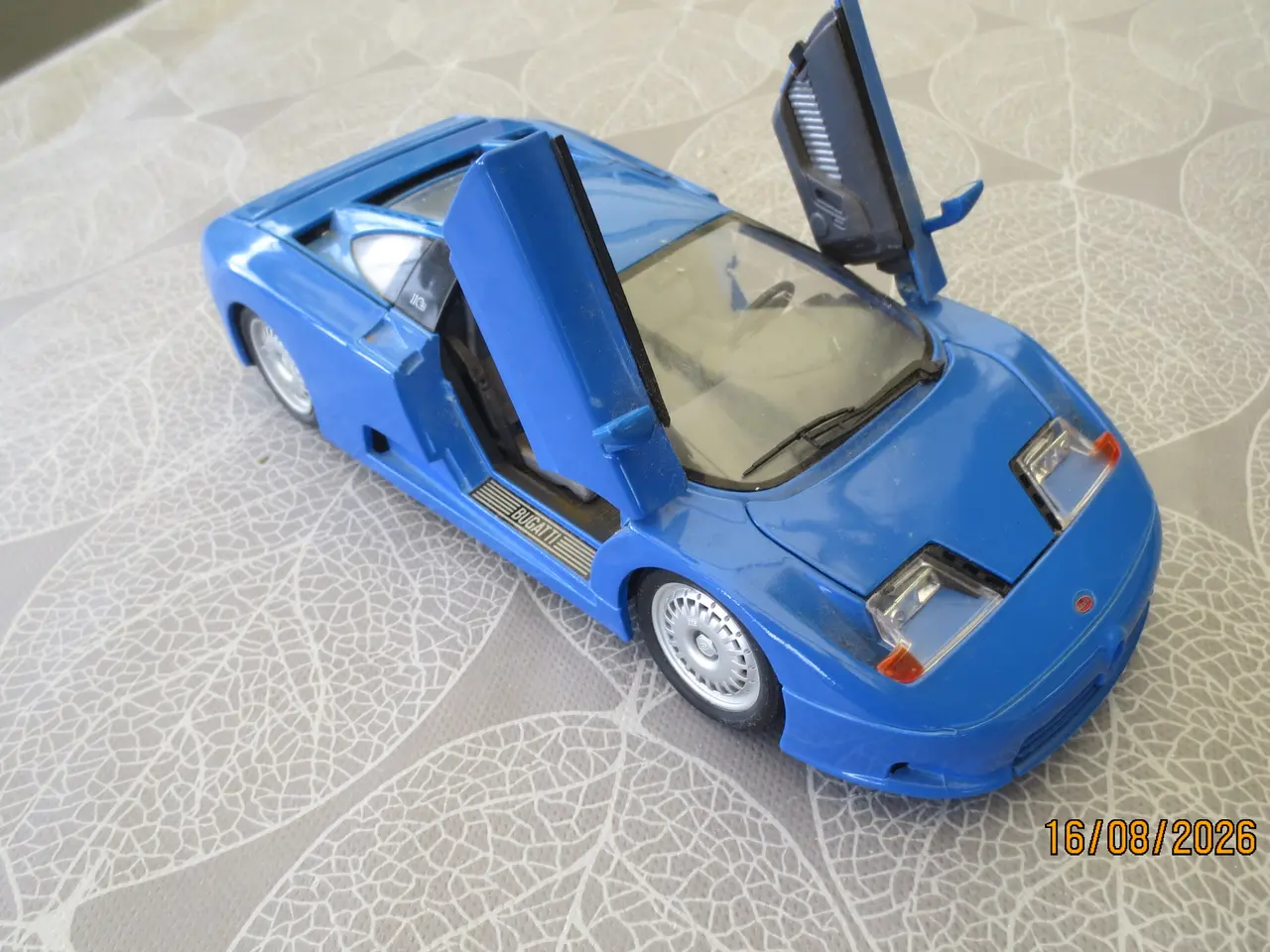 Billede 10 - 3 stk Modelbiler Corvette -Dogde - Bugatti