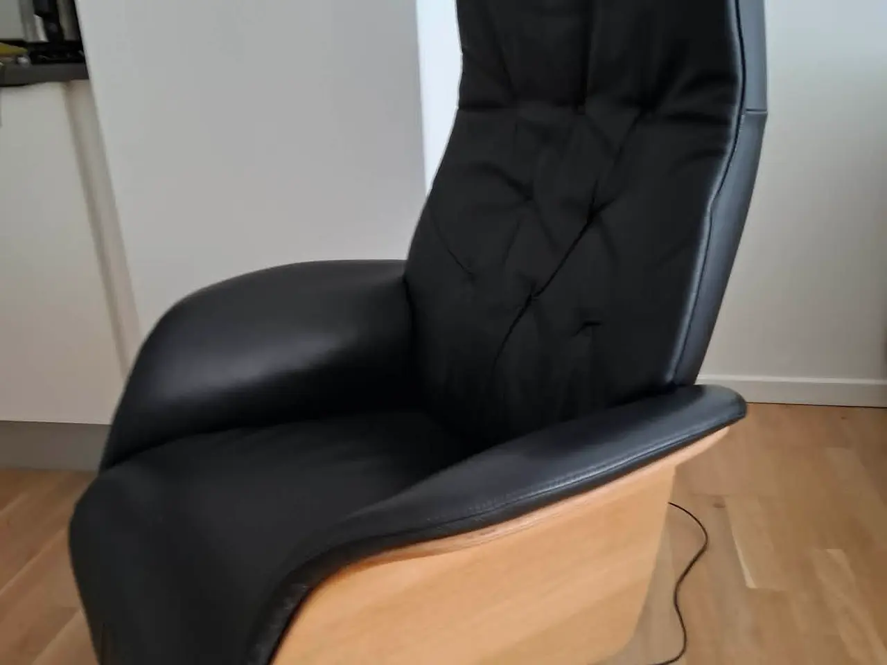 Billede 1 - Dansk design elektrisk læderstol