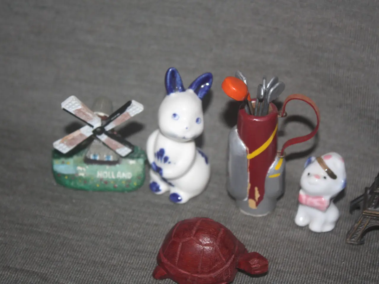 Billede 2 - Miniature figurer til sættekasse / dukkehus