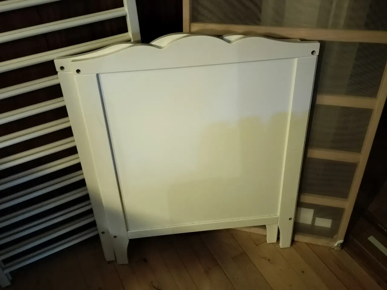 Billede 1 - Tremmeseng med madres og sengerand