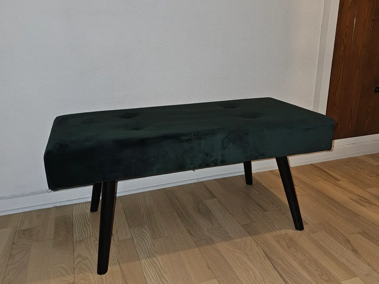 Billede 3 - Stilfuld bænk i mørkegrøn velour – 322 kr.