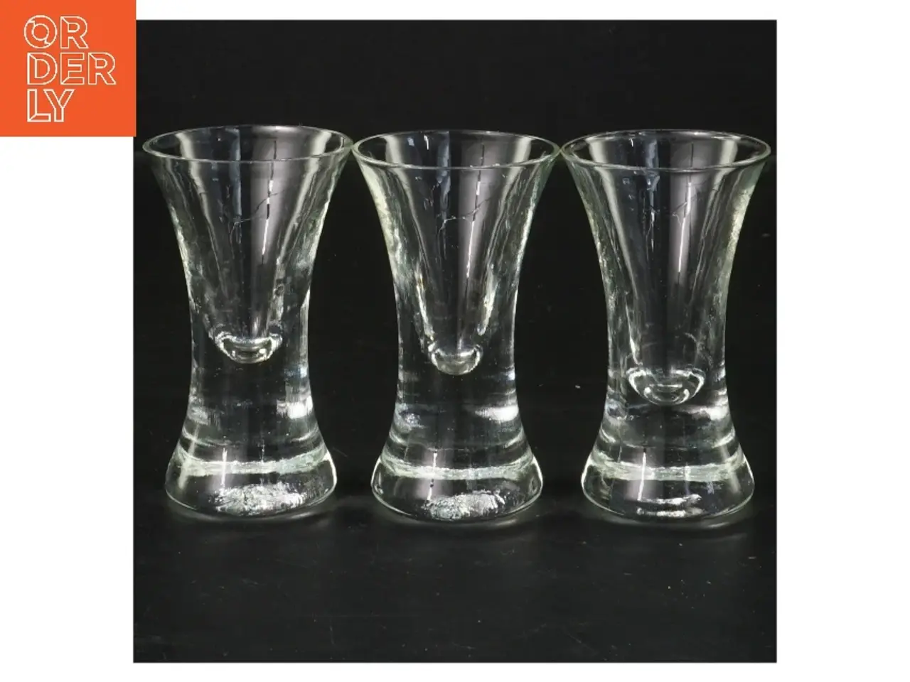 Billede 1 - Sæt af tre små glas til shots eller snaps(str. 9x5,5 cm)