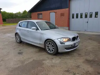 Bmw 1 serie 118i. 2007 143 Hk benzin  Forbrug. 16,