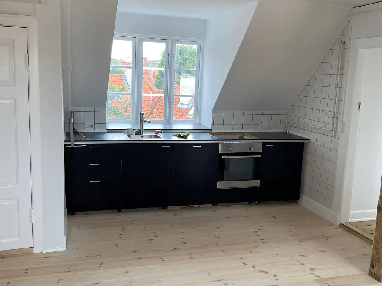 Billede 8 - 145 m2 midt på Gråbrødretorv. med udsigt over torvet og Rundetårn