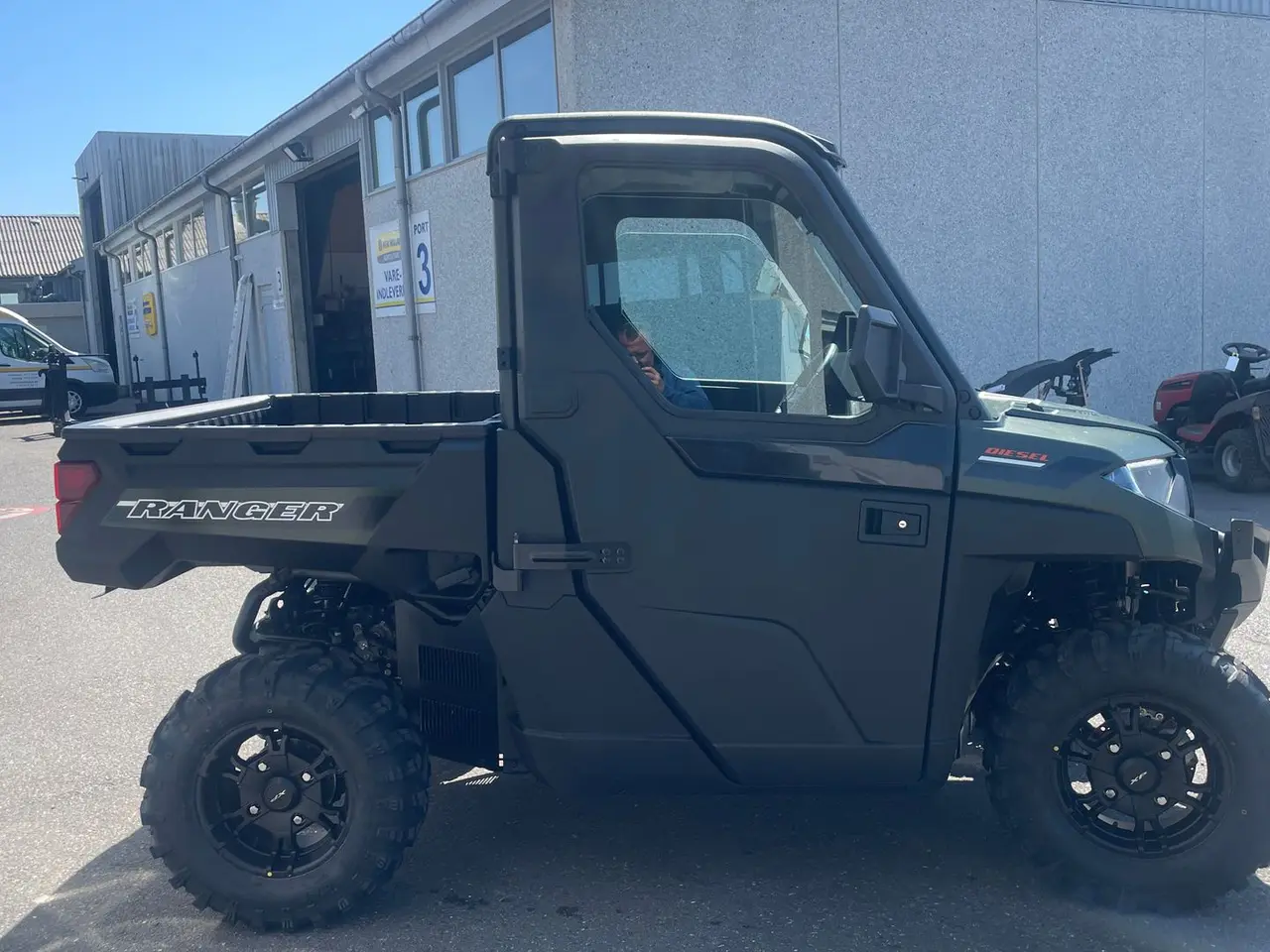 Billede 4 - Polaris Ranger Diesel 1000 EPS TRAKTOR Kabine m/varme - Traktor